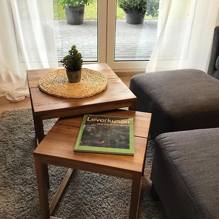 Apartment 1 Mit Terrasse Und Pkw-Stellplatz Leverkusen Extérieur photo