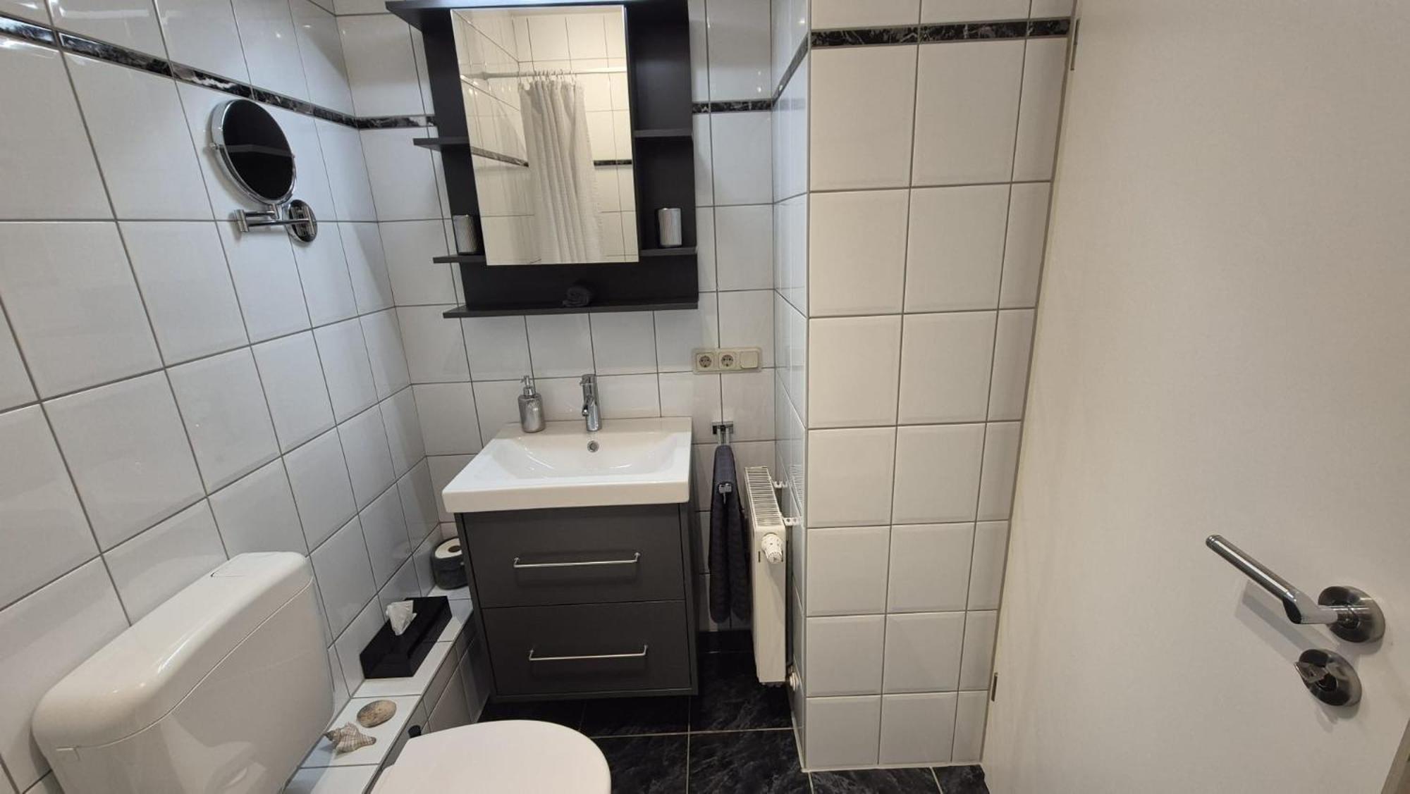 Apartment 1 Mit Terrasse Und Pkw-Stellplatz Leverkusen Extérieur photo